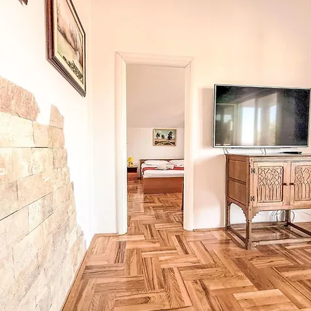 Ananina By Interhome * ロバニスカ