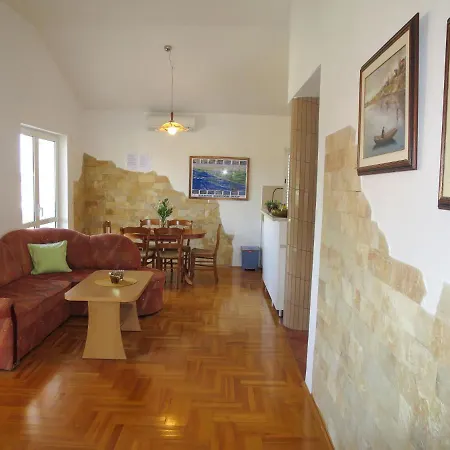 דירה Ananina - Srd307 By Interhome *